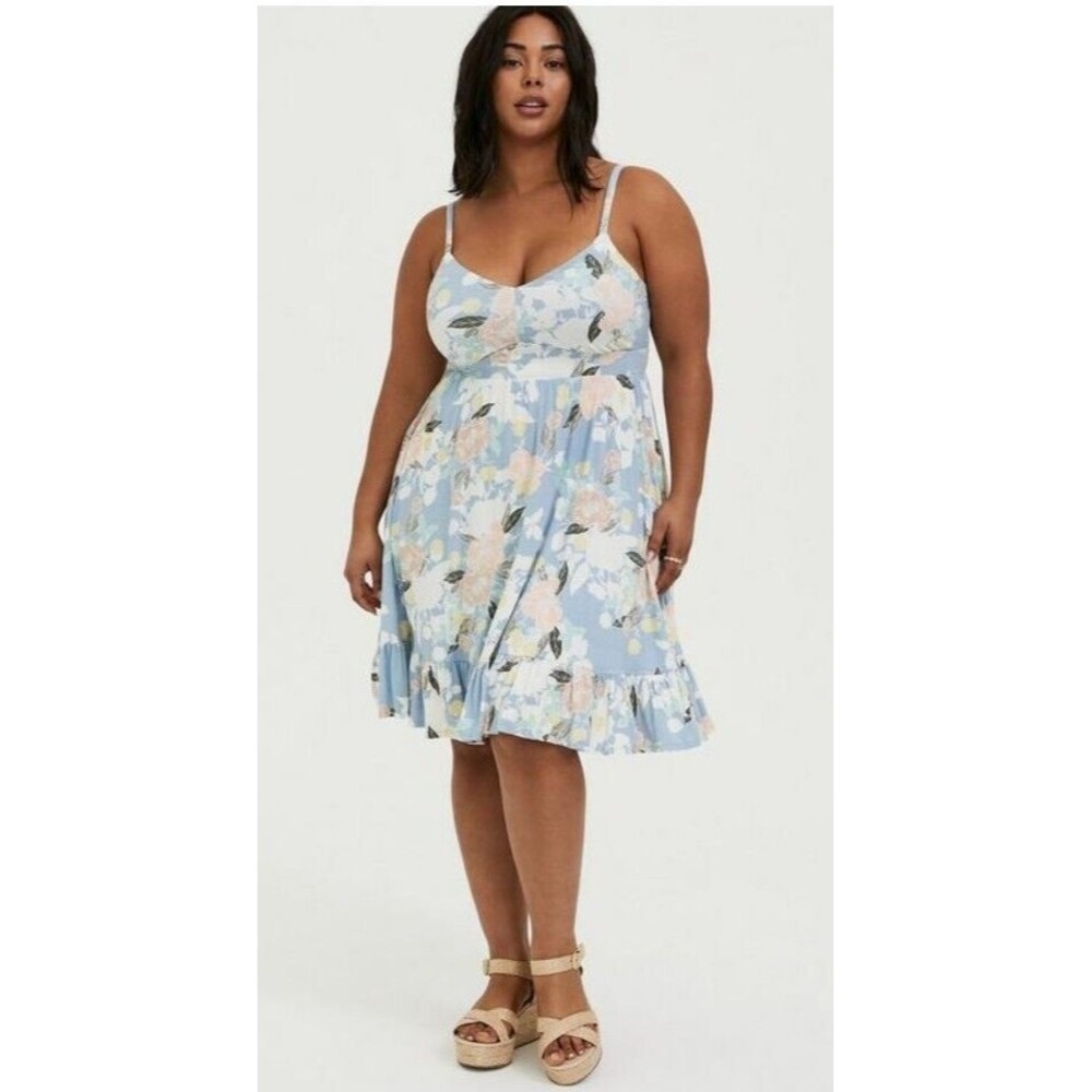 TORRID Soft Blue Floral Skater Summer Dress V-Neck Lined Shirred Hem Stretchy 2X